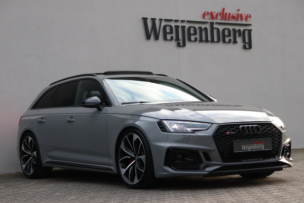 Audi RS4 2.9 TFSI Quattro Matrix Pano Massage Carbon