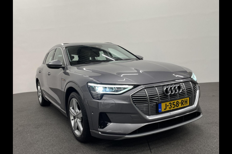 Audi e-tron e-tron 50 quattro Launch edition plus 71 kWh Panoramadak Navigatie Apple Carplay/Android Auto Parkeersensoren Adaptive Cruise Control Memory stoelen Leder Stoelverwarming Climate Control