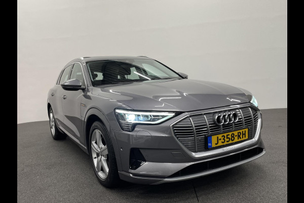 Audi e-tron e-tron 50 quattro Launch edition plus 71 kWh Panoramadak Navigatie Apple Carplay/Android Auto Parkeersensoren Adaptive Cruise Control Memory stoelen Leder Stoelverwarming Climate Control