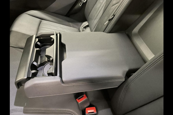 Audi e-tron e-tron 50 quattro Launch edition plus 71 kWh Panoramadak Navigatie Apple Carplay/Android Auto Parkeersensoren Adaptive Cruise Control Memory stoelen Leder Stoelverwarming Climate Control