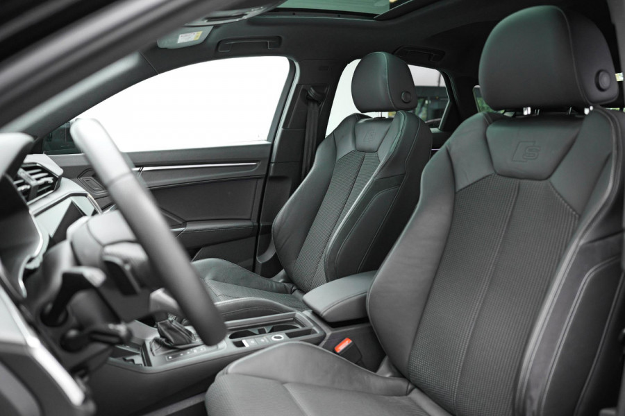 Audi Q3 Sportback 45 TFSI e Business Edition |Pano|Dodehoek|ACC|Elek. Stoelen|Ambient|