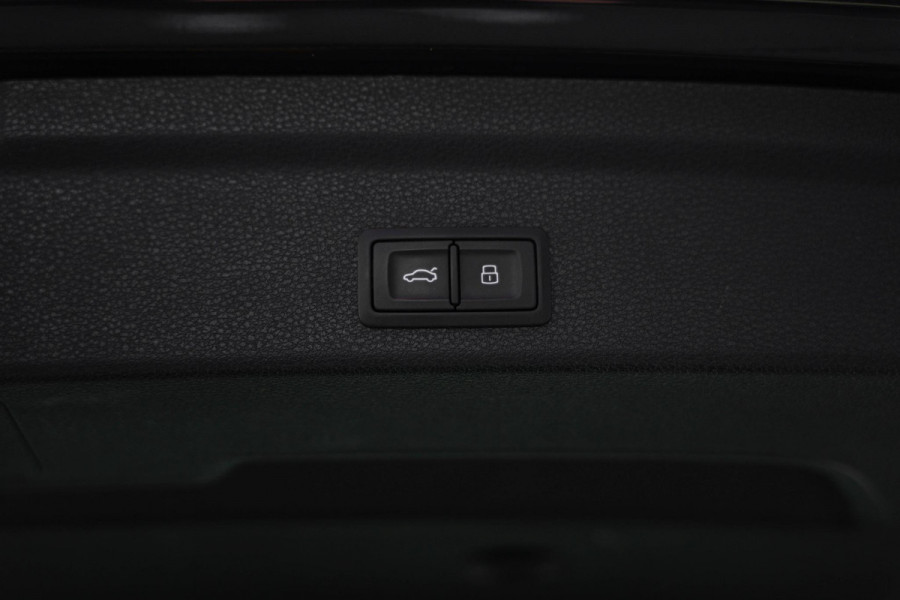 Audi Q3 Sportback 45 TFSI e Business Edition |Pano|Dodehoek|ACC|Elek. Stoelen|Ambient|