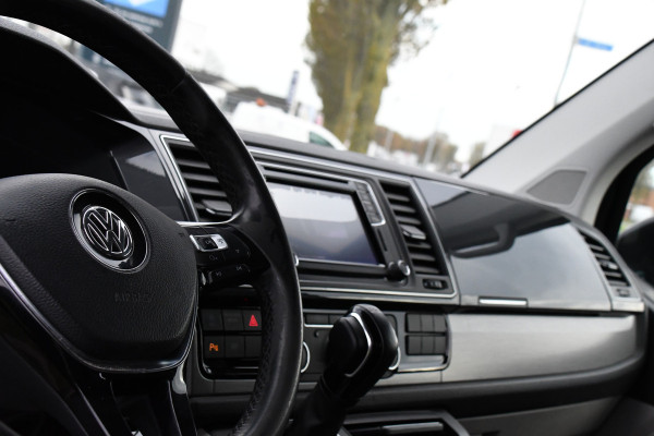Volkswagen Transporter 2.0 TDI L2H1 Black Edition Highline Adaptieve Cruise, Camera, Carplay, Leder, Trekhaak, Sensoren, 150pk, Automaat, Uniek!
