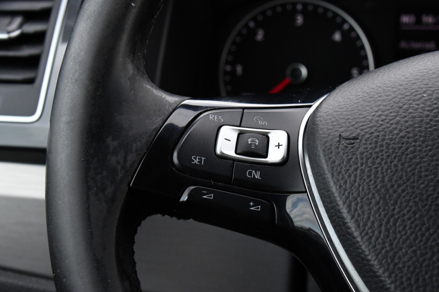 Volkswagen Transporter 2.0 TDI L2H1 Black Edition Highline Adaptieve Cruise, Camera, Carplay, Leder, Trekhaak, Sensoren, 150pk, Automaat, Uniek!