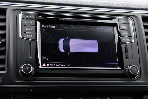 Volkswagen Transporter 2.0 TDI L2H1 Black Edition Highline Adaptieve Cruise, Camera, Carplay, Leder, Trekhaak, Sensoren, 150pk, Automaat, Uniek!