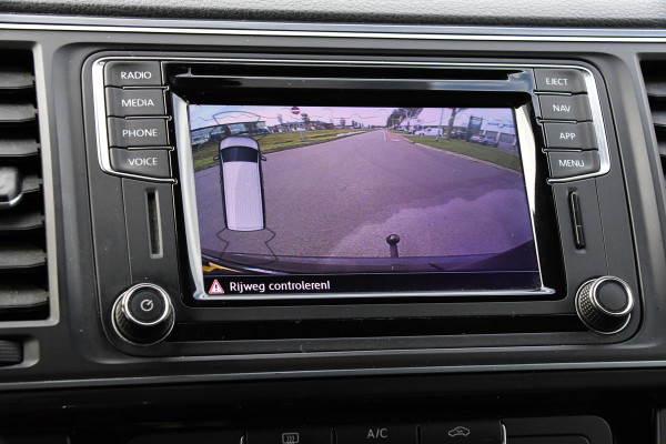 Volkswagen Transporter 2.0 TDI L2H1 Black Edition Highline Adaptieve Cruise, Camera, Carplay, Leder, Trekhaak, Sensoren, 150pk, Automaat, Uniek!