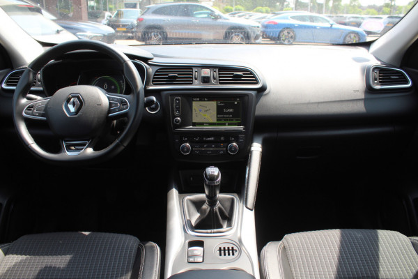 Renault Kadjar 1.2 TCe Intens / Trekhaak / Navigatie / Parkeerhulp V+A / Cruise Control / DAB / Keyless entry / 17'' / Stoelverwarming