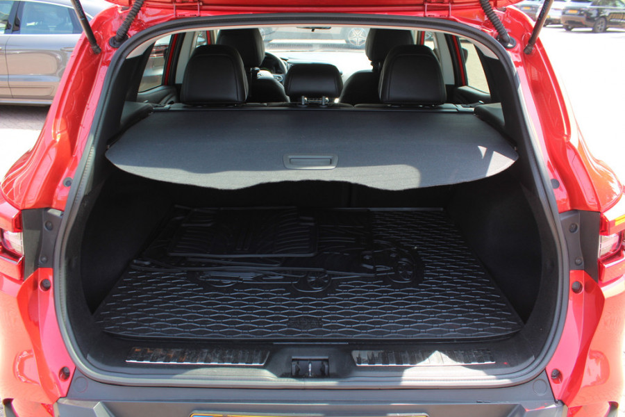 Renault Kadjar 1.2 TCe Intens / Trekhaak / Navigatie / Parkeerhulp V+A / Cruise Control / DAB / Keyless entry / 17'' / Stoelverwarming