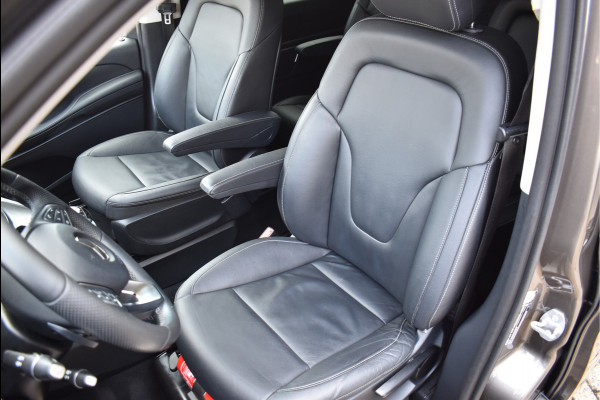 Mercedes-Benz V-Klasse 250d Lang DC Avantgarde Leder 360 Camera Elektrische Schuifdeuren 17 Inch