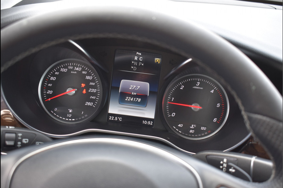 Mercedes-Benz V-Klasse 250d Lang DC Avantgarde Leder 360 Camera Elektrische Schuifdeuren 17 Inch