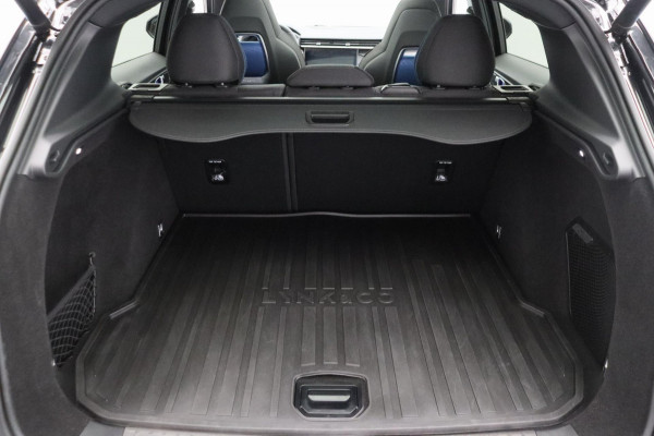 Lynk & Co 01 1.5 261PK Plug-in Hybrid ZWARTE HEMEL 360° Camera Pano/dak Apple/Carplay Adaptive/Cruise