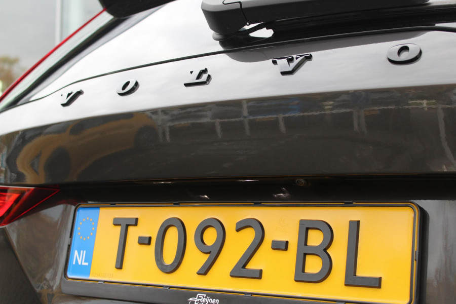 Volvo V60 2.0 B4 211PK PLUS DARK |19" 5-MULTI SPAAKS BLACK DIAMOND CUT LICHTMETALEN VELGEN  | PILOT ASSIST | REMOTE START | APPLE CARPLAY / ANDROID AUTO | NAVIGATIE BY GOOGLE | DRAADLOZE TELEFOONLADER | PARK ASSIST - ACHTERUITRIJCAMERA EN PAKEERSENSOREN VOOR + ACHTER |  ADAPTIEVE CRUISECONTROL | R-DESIGN BEKLEDING MET NAPPA LEDER I.C.M. OPEN GRID TEXTIEL | POWERSEATS - BEIDE VOORSTOELEN ELEKTRISCH VERSTELBAAR MET GEHEUGENFUNCTIE | STOELVERWARMING | SFEERVERLICHTING | LIGHTING PACK - FULL LED KOPLAMPEN MET ACTIEF GROOTLICHT EN KOPLAMPSPROEIERS | LED MISTLAMPEN | INTELLSAFE SURROU