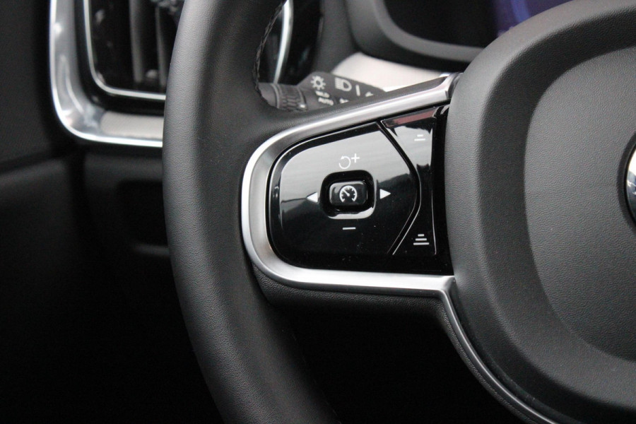 Volvo V60 2.0 B4 211PK PLUS DARK |19" 5-MULTI SPAAKS BLACK DIAMOND CUT LICHTMETALEN VELGEN  | PILOT ASSIST | REMOTE START | APPLE CARPLAY / ANDROID AUTO | NAVIGATIE BY GOOGLE | DRAADLOZE TELEFOONLADER | PARK ASSIST - ACHTERUITRIJCAMERA EN PAKEERSENSOREN VOOR + ACHTER |  ADAPTIEVE CRUISECONTROL | R-DESIGN BEKLEDING MET NAPPA LEDER I.C.M. OPEN GRID TEXTIEL | POWERSEATS - BEIDE VOORSTOELEN ELEKTRISCH VERSTELBAAR MET GEHEUGENFUNCTIE | STOELVERWARMING | SFEERVERLICHTING | LIGHTING PACK - FULL LED KOPLAMPEN MET ACTIEF GROOTLICHT EN KOPLAMPSPROEIERS | LED MISTLAMPEN | INTELLSAFE SURROU