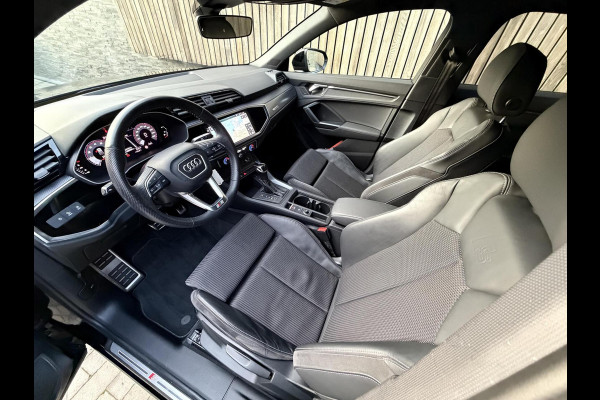 Audi Q3 35 TFSI S edition Automaat | Zwart optiek | Navigatiesysteem | Half-leer | Getint glas | Cruise & climate control | Lane assist