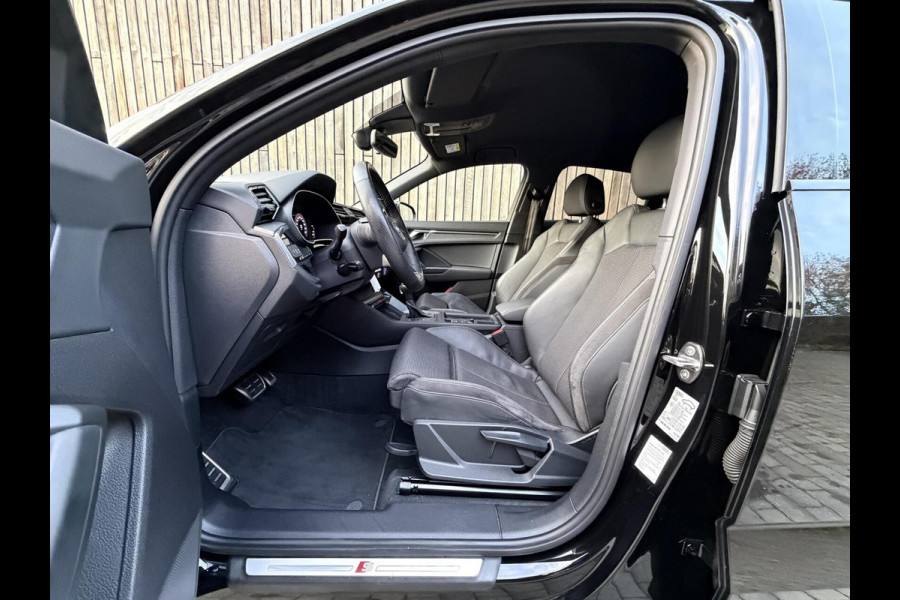 Audi Q3 35 TFSI S edition Automaat | Zwart optiek | Navigatiesysteem | Half-leer | Getint glas | Cruise & climate control | Lane assist