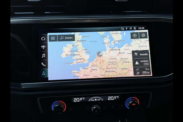 Audi Q3 35 TFSI S edition Automaat | Zwart optiek | Navigatiesysteem | Half-leer | Getint glas | Cruise & climate control | Lane assist