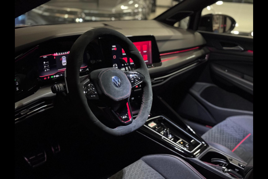 Volkswagen Golf 2.0 TSI GTI CLUBSPORT '45 Jahre' UNIEK | NIEUWSTAAT | VOL!