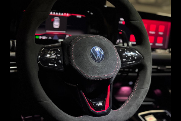 Volkswagen Golf 2.0 TSI GTI CLUBSPORT '45 Jahre' UNIEK | NIEUWSTAAT | VOL!