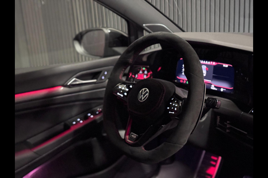 Volkswagen Golf 2.0 TSI GTI CLUBSPORT '45 Jahre' UNIEK | NIEUWSTAAT | VOL!