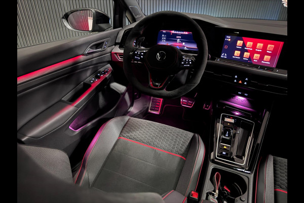 Volkswagen Golf 2.0 TSI GTI CLUBSPORT '45 Jahre' UNIEK | NIEUWSTAAT | VOL!