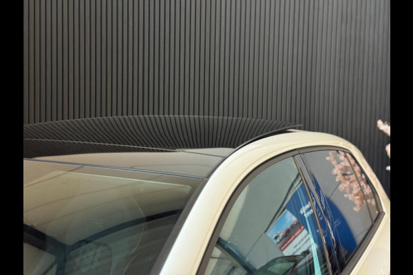 Volkswagen Golf 1.5 TSI R-Line | PANORAMA | CAMERA | LAGE KM!