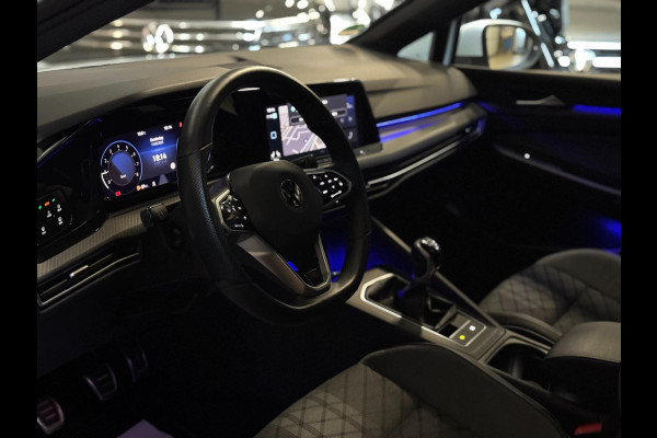 Volkswagen Golf 1.5 TSI R-Line | PANORAMA | CAMERA | LAGE KM!