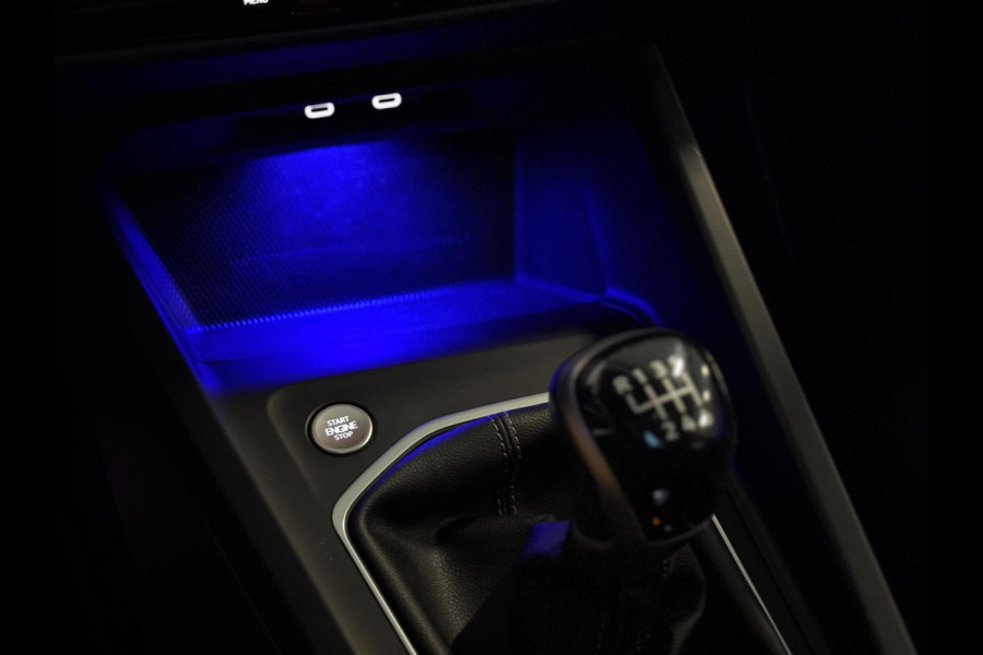 Volkswagen Golf 1.5 TSI R-Line | PANORAMA | CAMERA | LAGE KM!