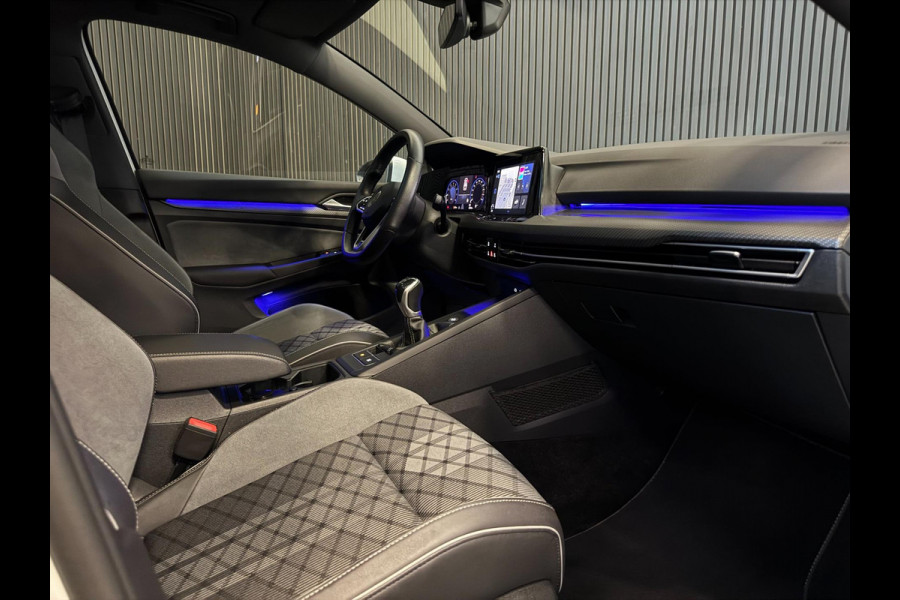 Volkswagen Golf 1.5 TSI R-Line | PANORAMA | CAMERA | LAGE KM!