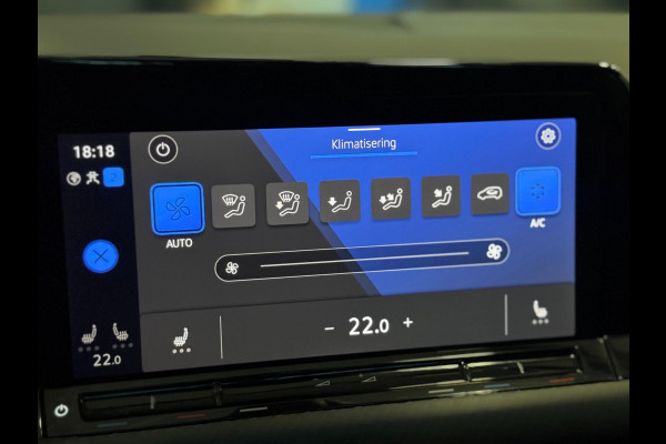 Volkswagen Golf 1.5 TSI R-Line | PANORAMA | CAMERA | LAGE KM!