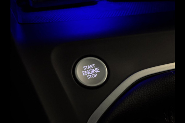 Volkswagen Golf 1.5 TSI R-Line | PANORAMA | CAMERA | LAGE KM!