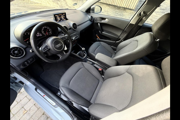 Audi A1 Sportback 1.0 TFSI Adrenalin Handgeschakeld | S-line exterieur | Airconditioning | Cruise control | Navigatie voorbereiding | Pi