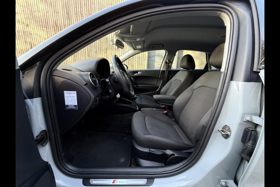 Audi A1 Sportback 1.0 TFSI Adrenalin Handgeschakeld | S-line exterieur | Airconditioning | Cruise control | Navigatie voorbereiding | Pi