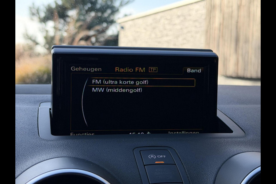 Audi A1 Sportback 1.0 TFSI Adrenalin Handgeschakeld | S-line exterieur | Airconditioning | Cruise control | Navigatie voorbereiding | Pi