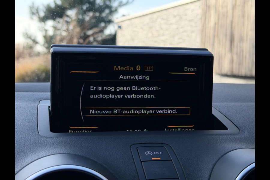 Audi A1 Sportback 1.0 TFSI Adrenalin Handgeschakeld | S-line exterieur | Airconditioning | Cruise control | Navigatie voorbereiding | Pi