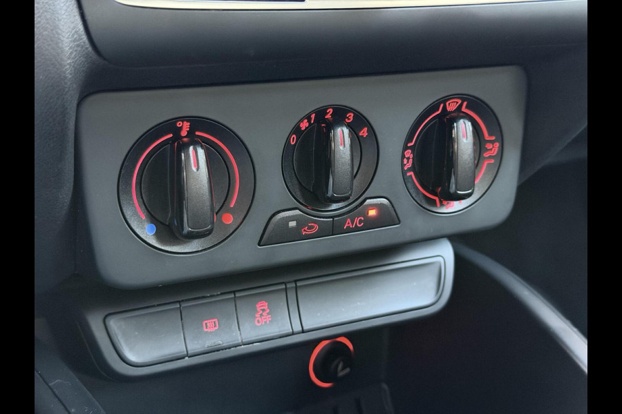 Audi A1 Sportback 1.0 TFSI Adrenalin Handgeschakeld | S-line exterieur | Airconditioning | Cruise control | Navigatie voorbereiding | Pi