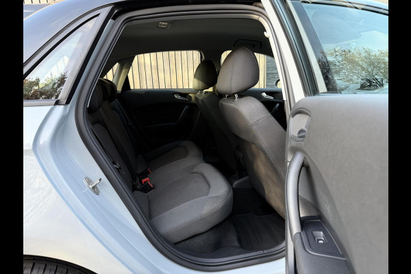 Audi A1 Sportback 1.0 TFSI Adrenalin Handgeschakeld | S-line exterieur | Airconditioning | Cruise control | Navigatie voorbereiding | Pi