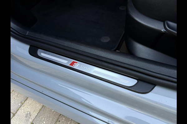 Audi A1 Sportback 1.0 TFSI Adrenalin Handgeschakeld | S-line exterieur | Airconditioning | Cruise control | Navigatie voorbereiding | Pi