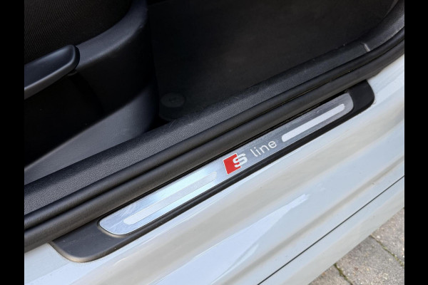Audi A1 Sportback 1.0 TFSI Adrenalin Handgeschakeld | S-line exterieur | Airconditioning | Cruise control | Navigatie voorbereiding | Pi