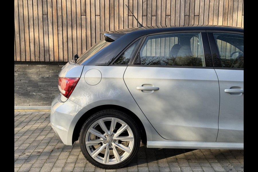 Audi A1 Sportback 1.0 TFSI Adrenalin Handgeschakeld | S-line exterieur | Airconditioning | Cruise control | Navigatie voorbereiding | Pi