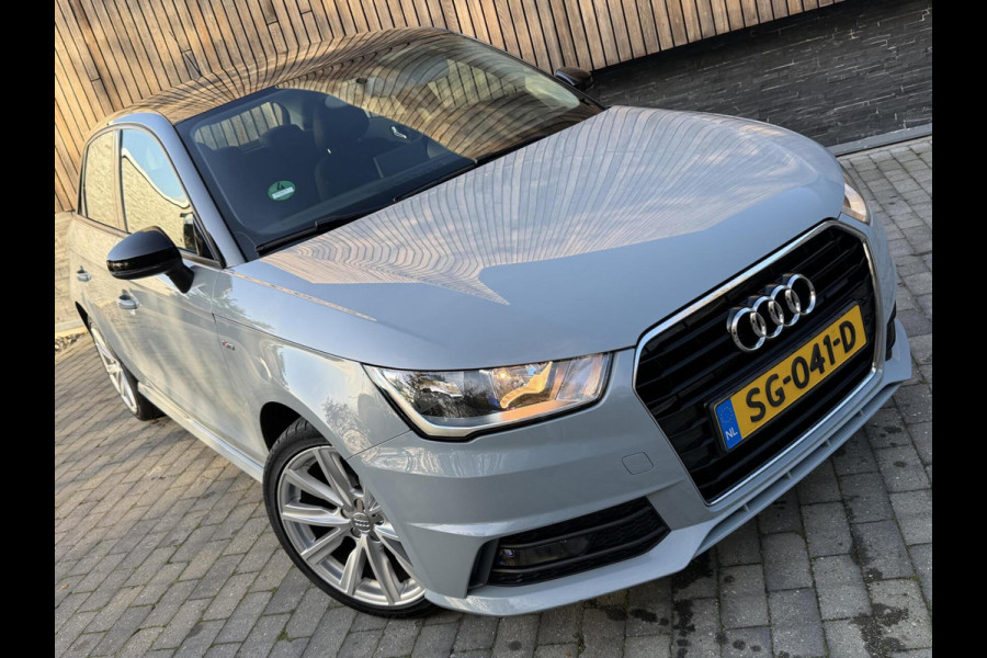 Audi A1 Sportback 1.0 TFSI Adrenalin Handgeschakeld | S-line exterieur | Airconditioning | Cruise control | Navigatie voorbereiding | Pi