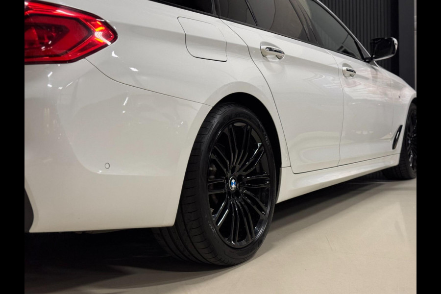 BMW 5 Serie Touring 530i xDrive M Sport | PANO | HUD | LED | SFEERVERLICHTING
