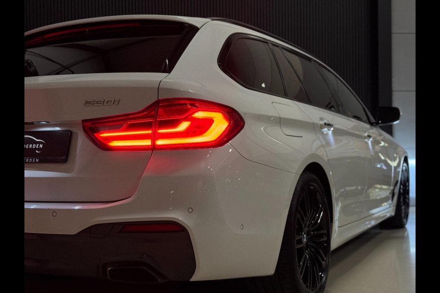 BMW 5 Serie Touring 530i xDrive M Sport | PANO | HUD | LED | SFEERVERLICHTING