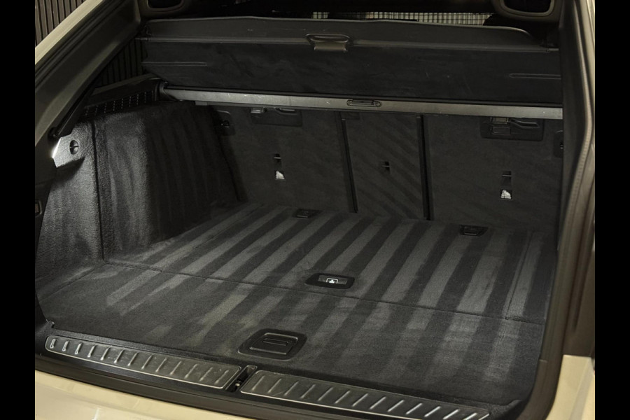 BMW 5 Serie Touring 530i xDrive M Sport | PANO | HUD | LED | SFEERVERLICHTING