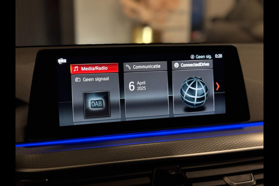 BMW 5 Serie Touring 530i xDrive M Sport | PANO | HUD | LED | SFEERVERLICHTING