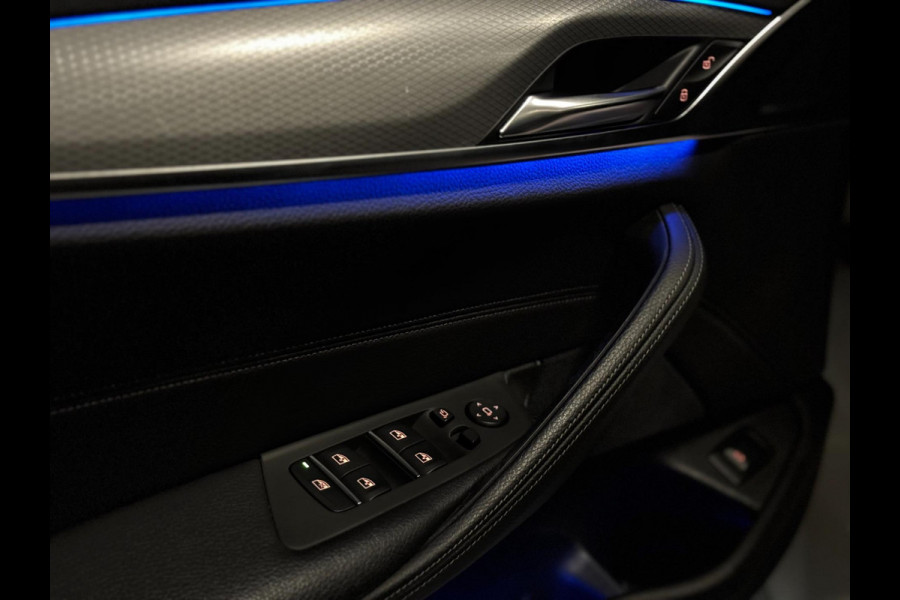 BMW 5 Serie Touring 530i xDrive M Sport | PANO | HUD | LED | SFEERVERLICHTING