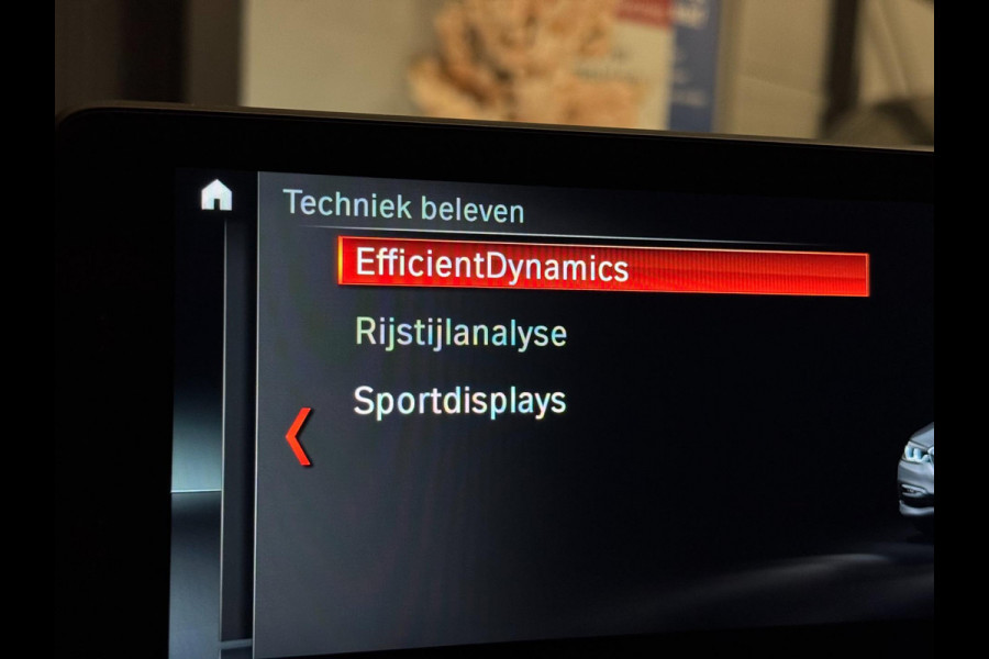 BMW 5 Serie Touring 530i xDrive M Sport | PANO | HUD | LED | SFEERVERLICHTING