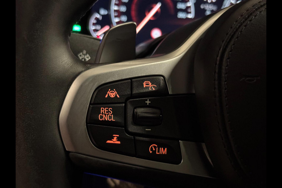 BMW 5 Serie Touring 530i xDrive M Sport | PANO | HUD | LED | SFEERVERLICHTING