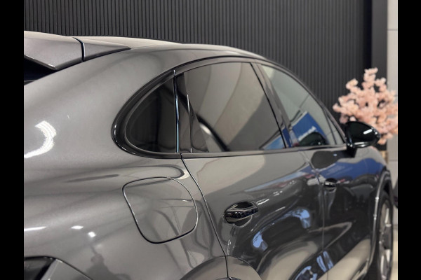 Porsche Cayenne Coupé 3.0 E-Hybrid | ORG. NL | SPORT DESIGN | PANO | TREKHAAK | HUD | SPORT CHRONO | LUCHTVERING