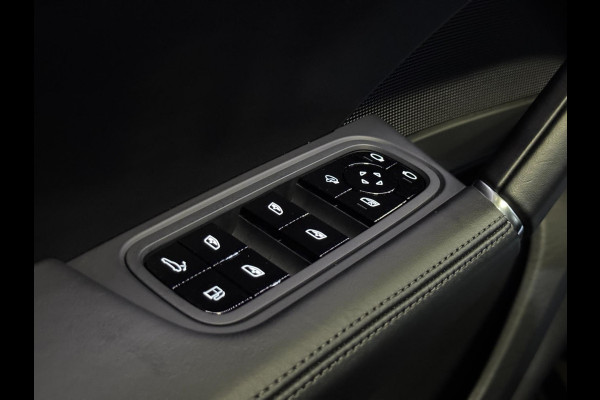 Porsche Cayenne Coupé 3.0 E-Hybrid | ORG. NL | SPORT DESIGN | PANO | TREKHAAK | HUD | SPORT CHRONO | LUCHTVERING