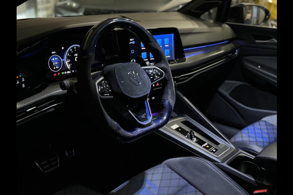 Volkswagen Golf 2.0 TSI R 4Motion | AKRAPOVIC | PANO | HUD